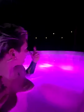 PinkTheHawk Chat XXX live