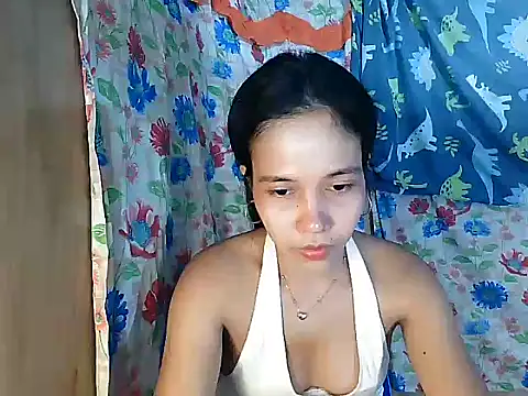 PinaySkinnyGirl Chat XXX live