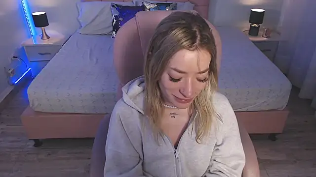 zoe_jones13's Live XXX Chat