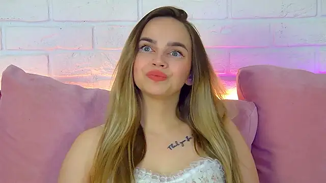 AnitaVenture Show in webcam