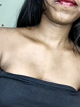 Simran_0011のウェブカメラショー