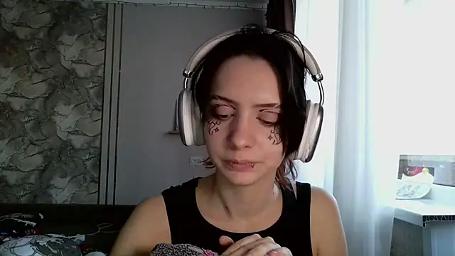 LxayBloom élő XXX-chatje