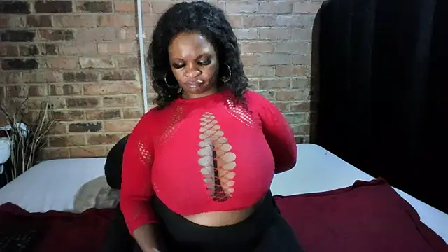 DIRTIENASTY élő XXX-chatje