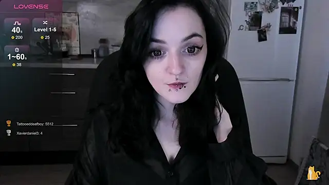 Chat +18 de linaa__tyaan ao vivo