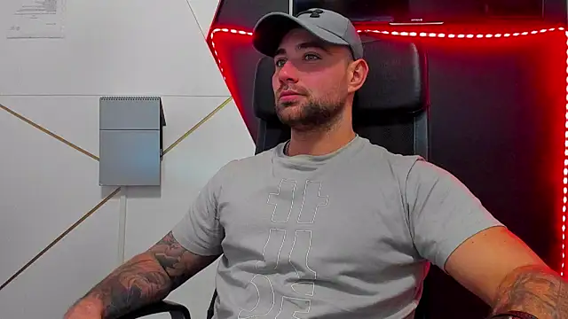 DuncanStone Adlı Modelin Canlı XXX Sohbeti