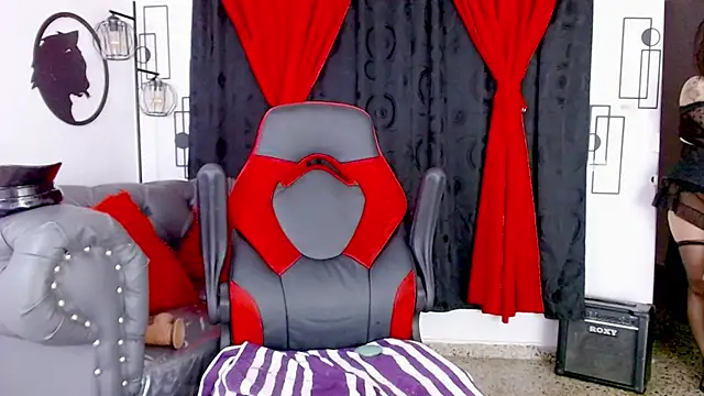 misslombana: онлайн-секс-чат