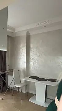 KikiWatson 即時 XXX 聊天