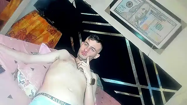 bigcockwhite777 Adlı Modelin Canlı XXX Sohbeti