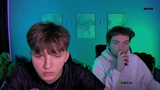 travis_wolf_ Adlı Modelin Canlı XXX Sohbeti