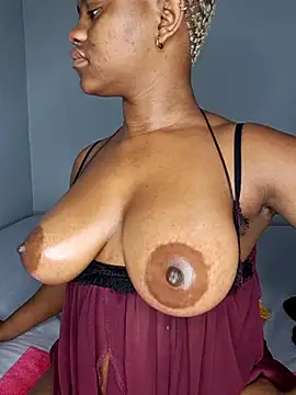 Show de CertifiedhottieXOXO na webcam