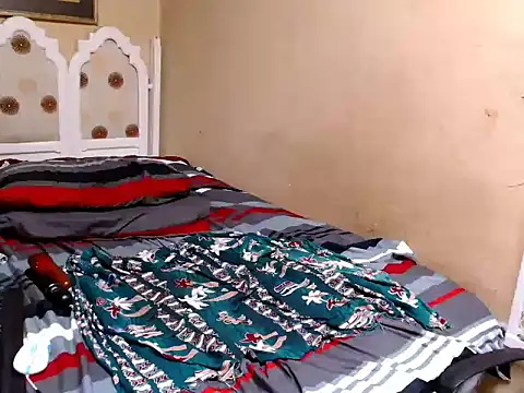 دردشة MatureNesh الجنسية المباشرة