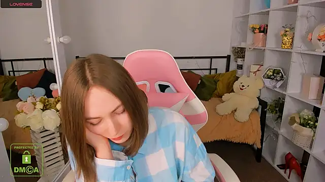 Elma_Lily Live XXX-chat