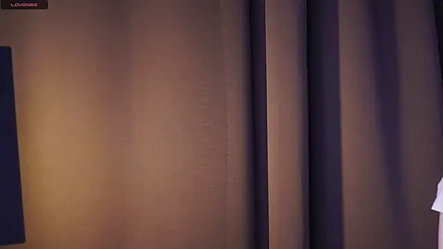 MaeEversley Chat XXX in diretta