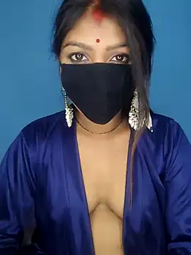 Chat +18 de Nisha_777 ao vivo