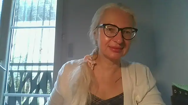 _Llinna_me Chat XXX in diretta