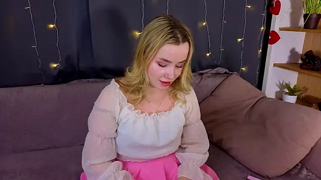 Chat +18 de IvetteLabore ao vivo