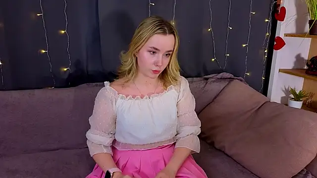 Chat +18 de IvetteLabore ao vivo