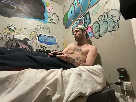 gothboiplzty webcam show