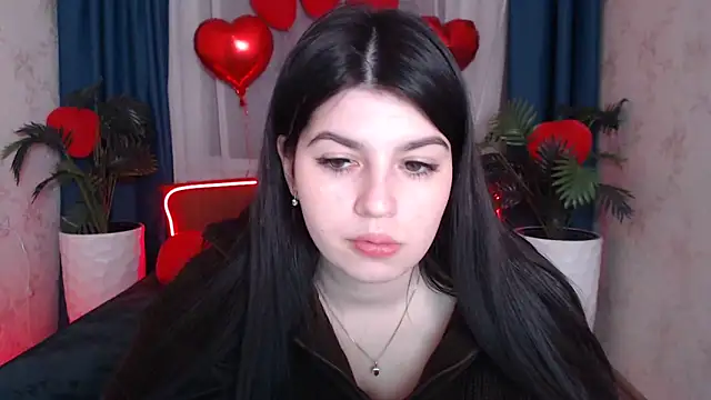 KisaModel Adlı Modelin Canlı XXX Sohbeti