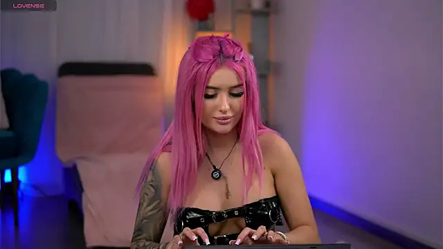 Czat XXX na żywo – Miky_Lust