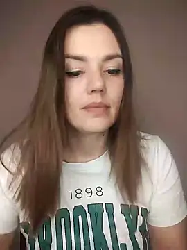 Chat +18 de KrissSexi ao vivo