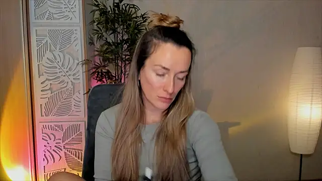 RebeccaMartinez Chat XXX live