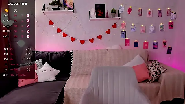 LanaBlu_'s Live XXX Chat