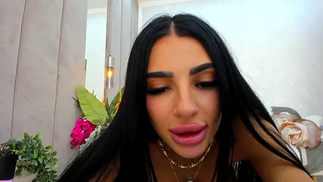 Britney_Charm_ Chat XXX live