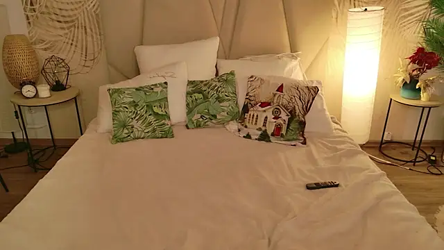 Chat +18 de JulieHill ao vivo