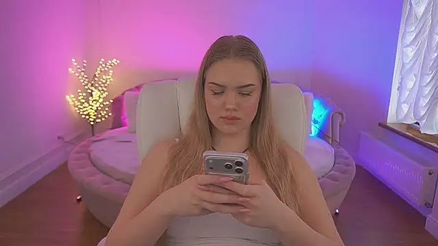 Show modela CelesteNoir na web-kameri