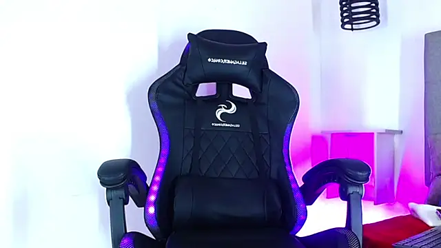 Rick_Wade Live XXX-chat