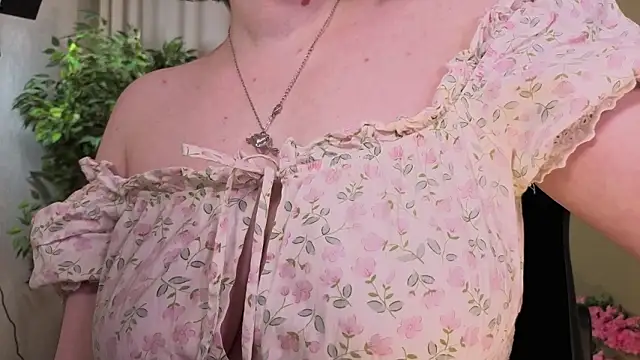 Chatroom XXX en direct de ELLIEJAY