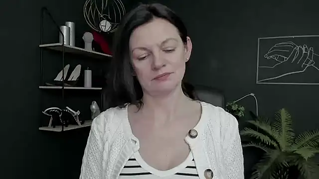 دردشة VivianWILD الجنسية المباشرة