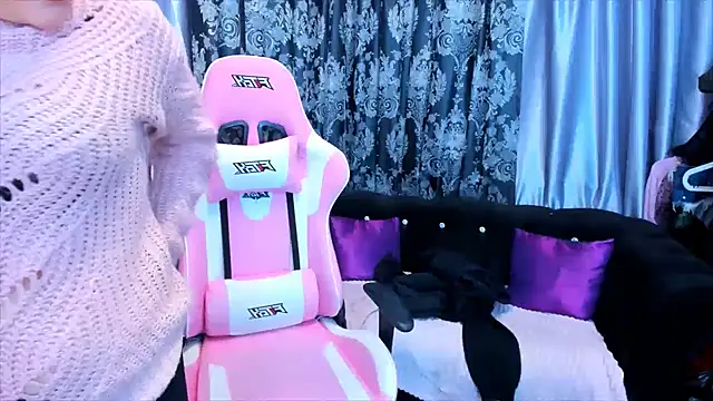 Chatroom XXX en direct de KamilaFoxy