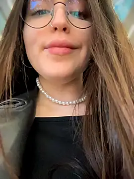 meow_girlのライ  ブXXXチャット