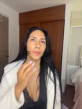 แชท XXX สดของ ArianaReynoldss