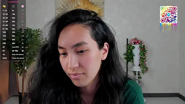 دردشة FlirtyAura الجنسية المباشرة