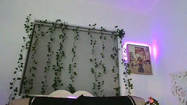 Chatroom XXX en direct de Imyourgoodgirl69xo