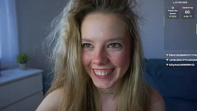 TiffinyMergist Chat XXX in diretta