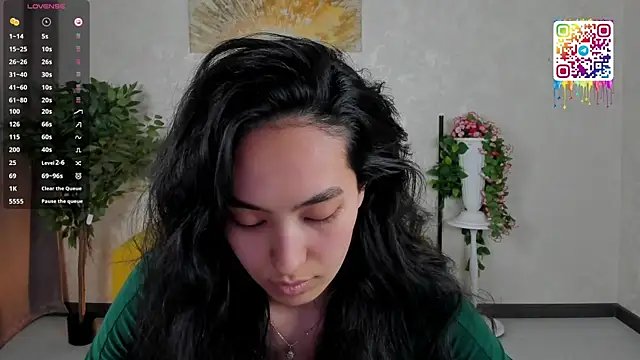 دردشة FlirtyAura الجنسية المباشرة