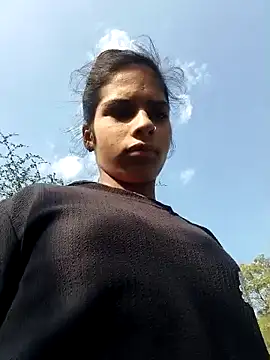 Gulika_Doshi: διαδικτυακό σόου στην κάμερα