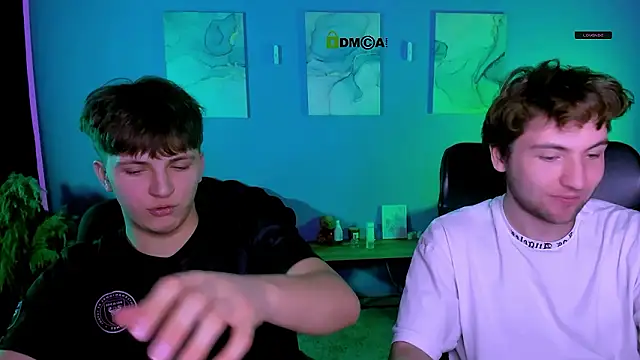 Chat XXX en directo de travis_wolf_