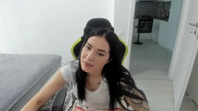 Emmapmg Adlı Modelin Web Kamerası Şovu