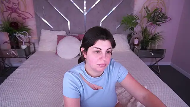 Chat +18 de MirandaWong ao vivo