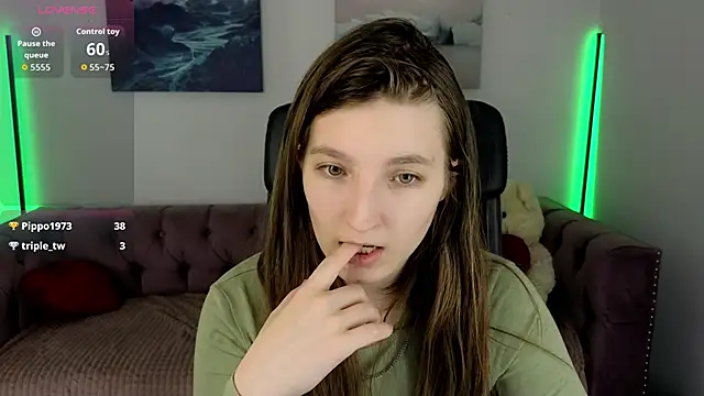 Mia_Myles Chat XXX in diretta