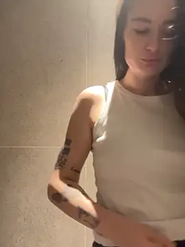 دردشة sasha_strip الجنسية المباشرة