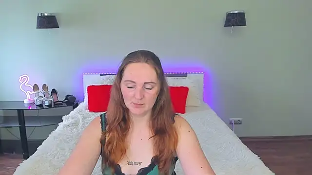 MagicEyess Adlı Modelin Canlı XXX Sohbeti