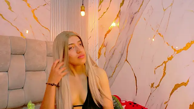 MichaelRossexxx élő XXX-chatje