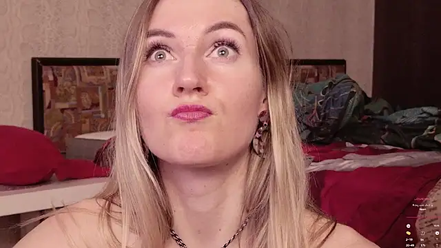 Hello_Lisha: απευθείας συνομιλία ΧΧΧ