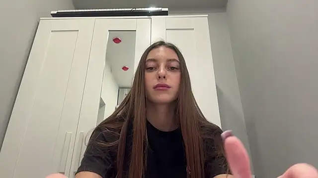 selena_favn: διαδικτυακό σόου στην κάμερα